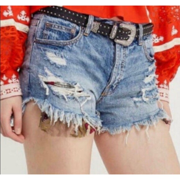 Free People Denim Jean Shorts Women Size 24 Button Fly Distressed Lace Festival - Picture 1 of 13